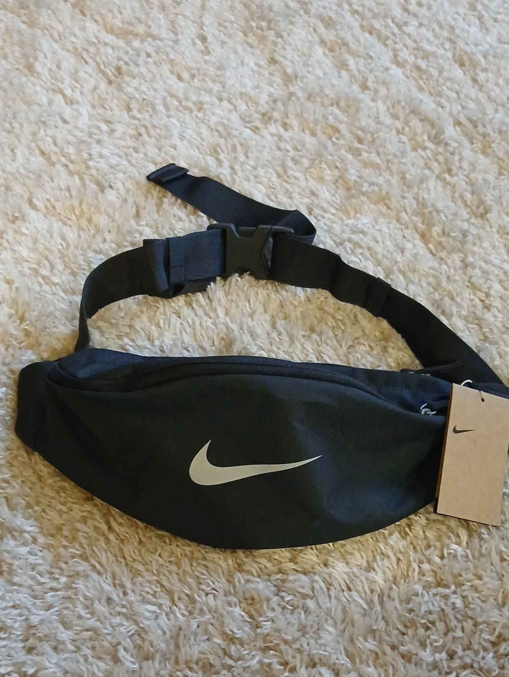 NWT NIKE BELT BAG/CROSSBODY - Picture 1 of 7